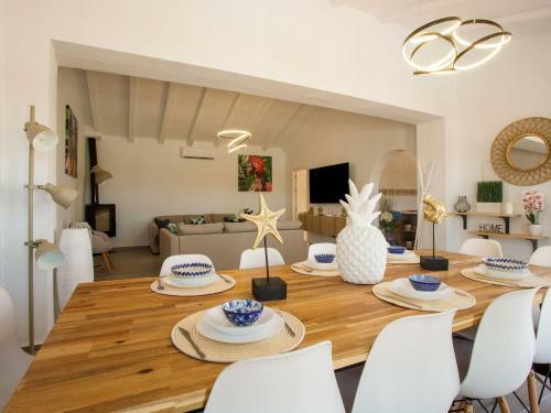 Swanky Villa In C�mpeta With Private Pool