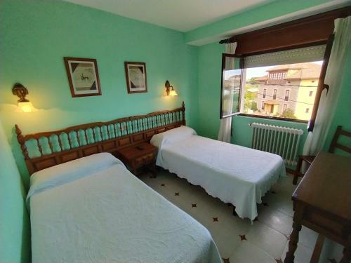 Hostal El Casta�u