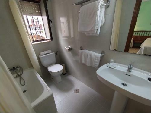 Hostal El Casta�u