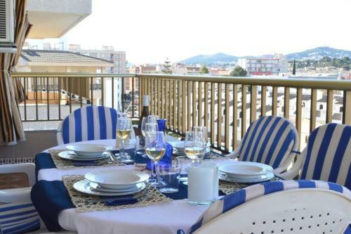 Apartamento Seafront Apt Amazing Terrace 2 Double & 2 Single Bed