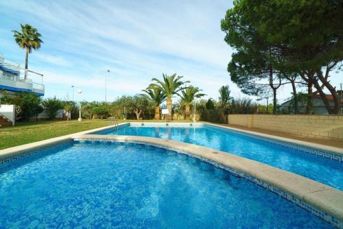 Charming 2-bed Apartment In Denia