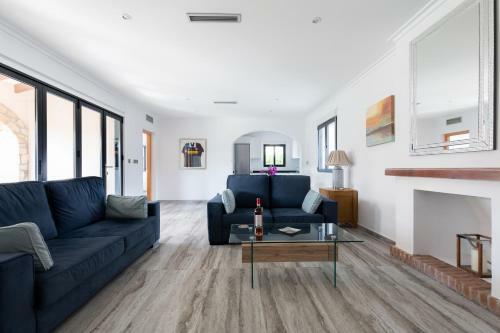 Casa Bot
