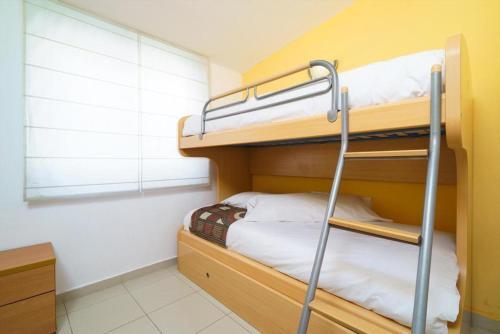 Fantastic First Beach Line Attic Apartment Sleep7