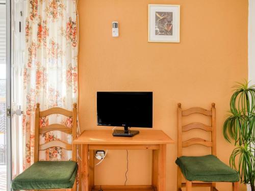 Quaint Holiday Home In El Bosque Near The Forest