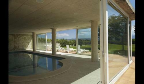Gurb Villa Sleeps 15 With Pool