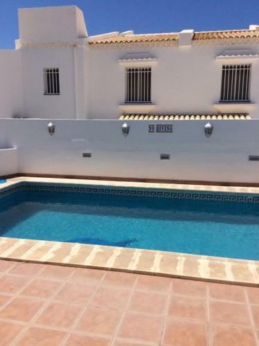 Villa 4-bed Bungalow With Private Pool & Parking