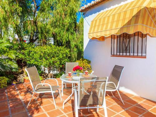 El Molino Villa Sleeps 8 With Pool And Air Con