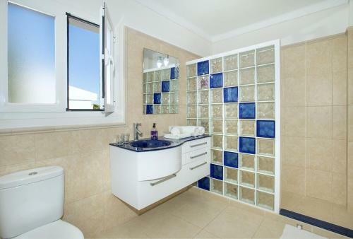 Charming Villa Luceta Walking To The Beach