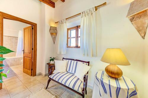 Port de Pollenca Villa Sleeps 4 With Pool And Air Con