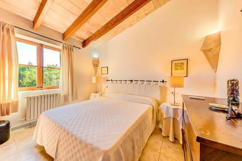 Port de Pollenca Villa Sleeps 4 With Pool And Air Con