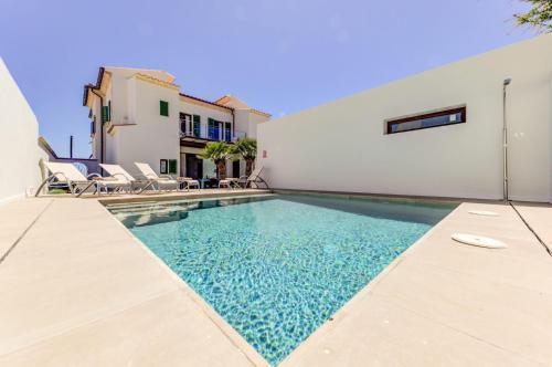 Port De Pollenca Villa Sleeps 8