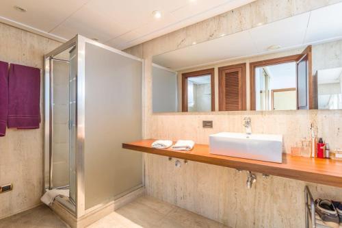 Port de Pollenca Villa Sleeps 8 With Pool Air Con And Wifi