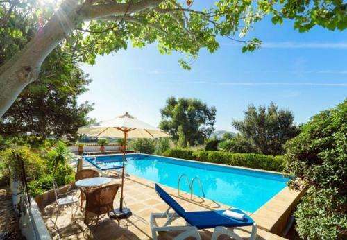 Port de Pollenca Villa Sleeps 6 With Pool Air Con And Wifi