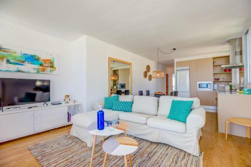 Beachfront Sivella Apartment