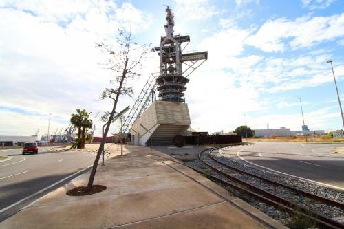 Tranquilo Y C�modo Adosado En Puerto de Sagunto