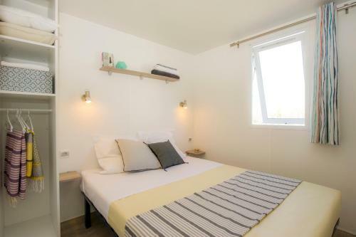 Vacanceselect Mobil Homes Camping Castell Montgri