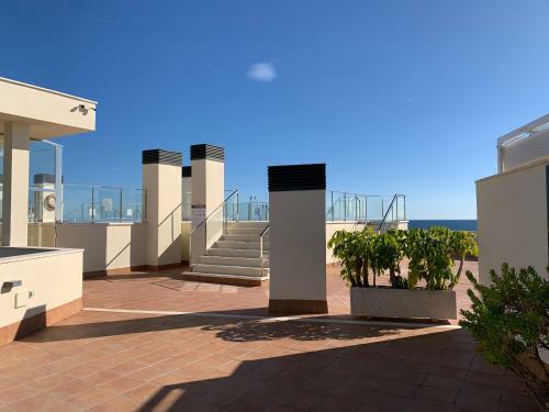 Apartamento Splendid Two Bedroom Penthouse Located Between Cancellada And Estepona