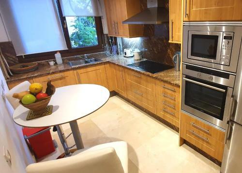 Luxurious Two Bedroom Apartment In Mar Azul, Estepona