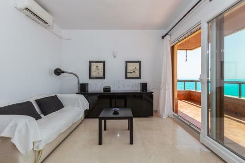 Apartamento Los Reales 8c