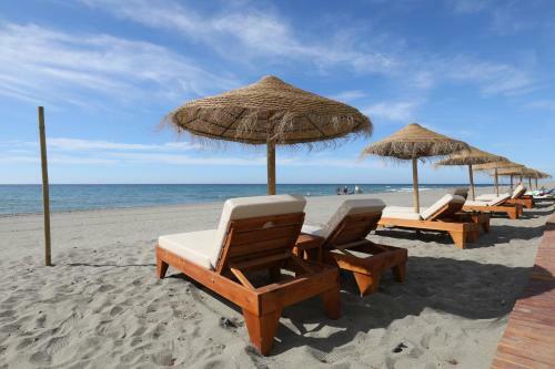Apartamento Modern House Only A 3 Minute Walk To The Beach.