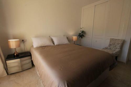 Stylish Apartment With Large Terrace (Pa 5-5)
