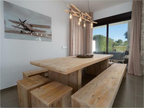 2301 - Luxury Villa With Private Pool