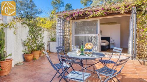 Foixa Villa Sleeps 10 Pool Air Con Wifi
