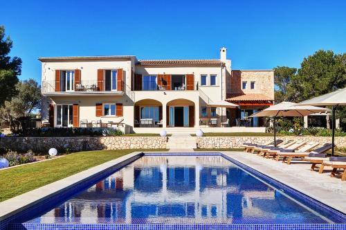 Luxury 6 Bedroom Peaceful Oasis, Mallorca Villa 1001