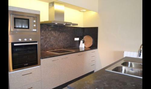 Fontcoberta Villa Sleeps 22 With Pool And Air Con