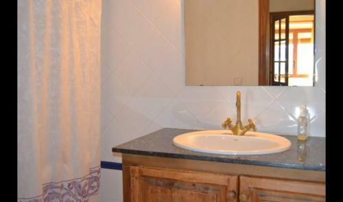 Fontcoberta Villa Sleeps 14 With Pool