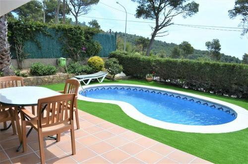 Fornells de La Selva Villa Sleeps 6 Pool Air Con