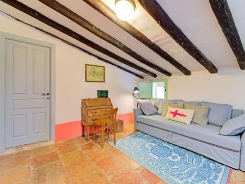 Vibrant Holiday Home In Fraga With Private Pool