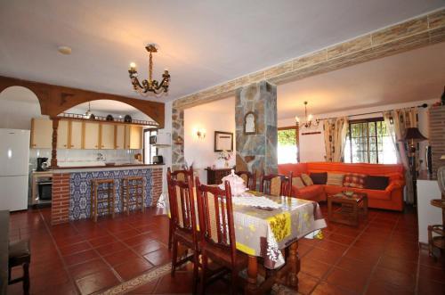 Villa Rosa Spainsunrentals 1075