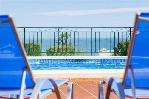 Fuengirola Villa Sleeps 14 With Pool Air Con And Wifi
