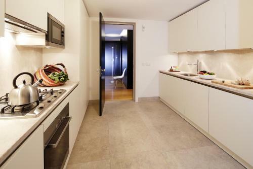 Lisbon Inside Connect - Santa Catarina Apartments