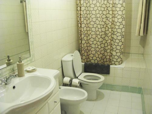 Johnies Place Lisbon Hostel