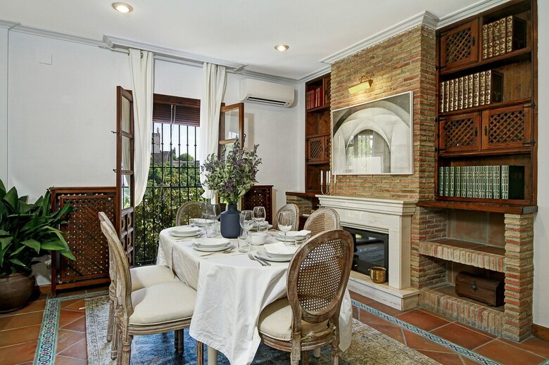 Apartamento 2.5 Million Villa. Magical Sunset. Super Close To Everything. 5br, 4ba, Pool, A/c+heating