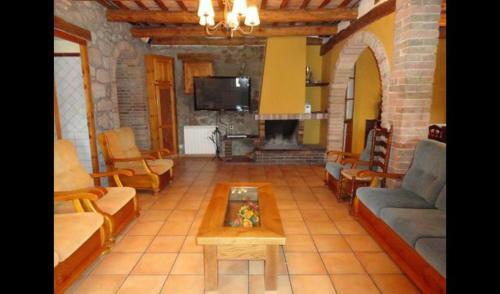 Gironella Villa Sleeps 17 With Pool