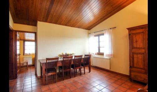 Gironella Villa Sleeps 15 With Pool