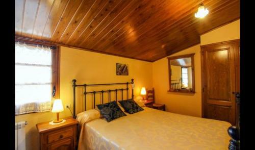 Gironella Villa Sleeps 15 With Pool