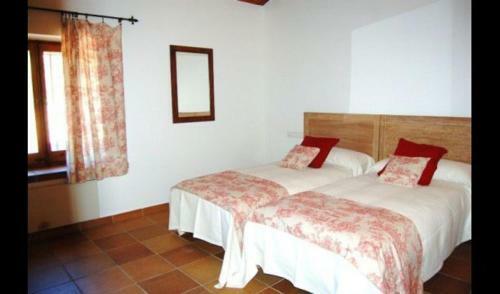 Gironella Villa Sleeps 11 With Pool
