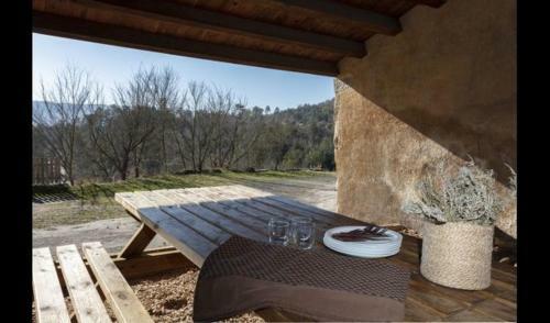 Gironella Villa Sleeps 11 With Pool