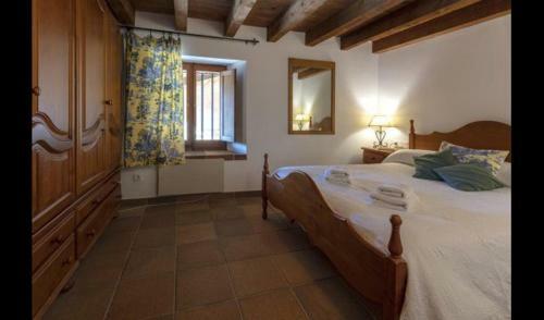 Gironella Villa Sleeps 11 With Pool