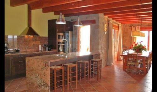 Villa In Gironella Sleeps 15 With Pool