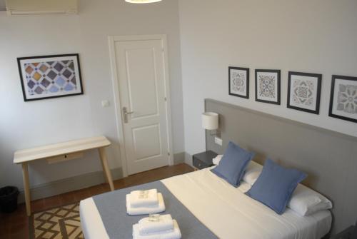 Pension La Perla Granada Suites