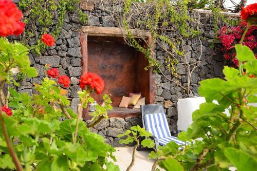 Villa La Bodega - House On Volcano With A Piano