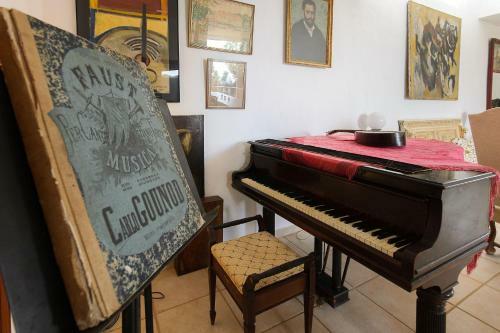 Villa La Bodega - House On Volcano With A Piano