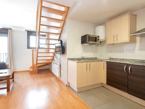 Spacious Apartment In Gudar With Heating