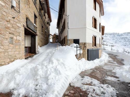 Pleasant Apartment In Gudar With Fireplace