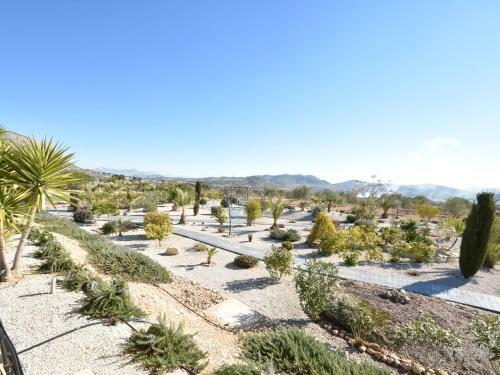 Comfortable Holiday Home With Swimming Pool In Valencia